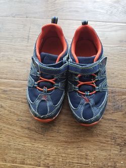 Surprize size 10 boy snickers/shoes