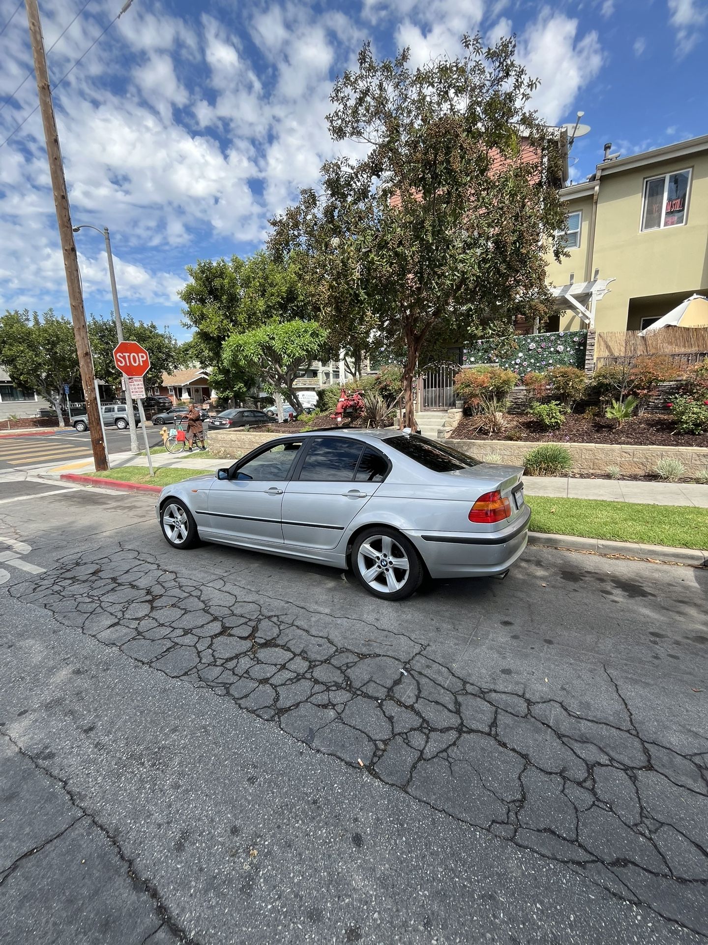 2005 BMW 325i