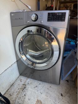 LG 7.4CuFt GAS Dryer with WiFi Capability, Gray