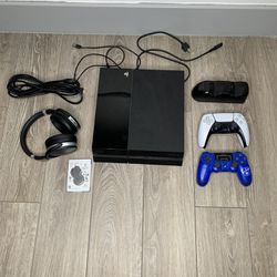 Sony PS4 Console + Sennheiser Headphones + 2 Controllers + With New 1Tb HDD