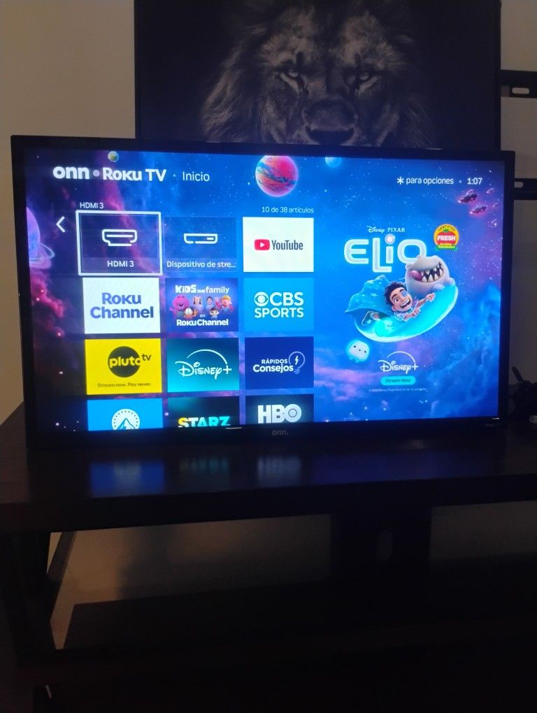 Roku Tv 32" + Remote Control + Wall Mount