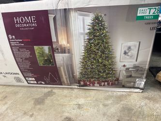 Home Decorators 9ft. Grand Duchess Balsam Fir LED Pre-Lit Tree. 4539 Branch Tips