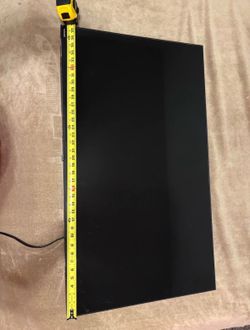 37.5” tv with wall mount