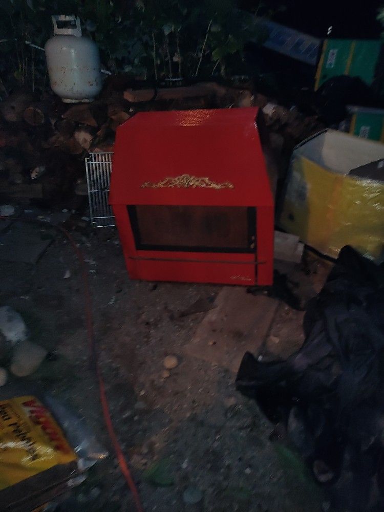 Vintage Efel Kamina Wood stove. for Sale in Kent, WA OfferUp