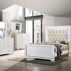 Bedroom Set 5 Pieces Available 