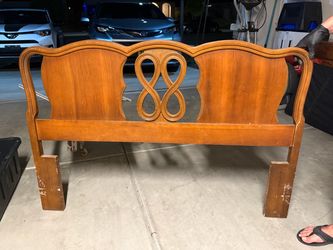 Vintage Bassett Solid Wood Headboard & Queen Bed Rails