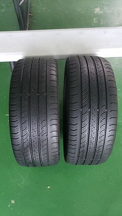 Continental in great condition 2 tires 225 45 17 good tread