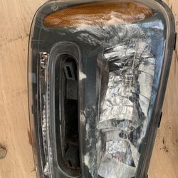 Chevrolet Trailblazer Passenger Headlight 