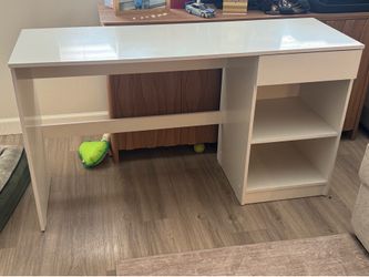White Desk