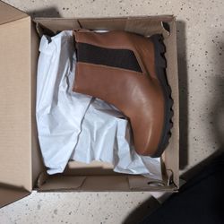 New Sorel Joan of Artic Wedge 111 Chelsea Size 10.5