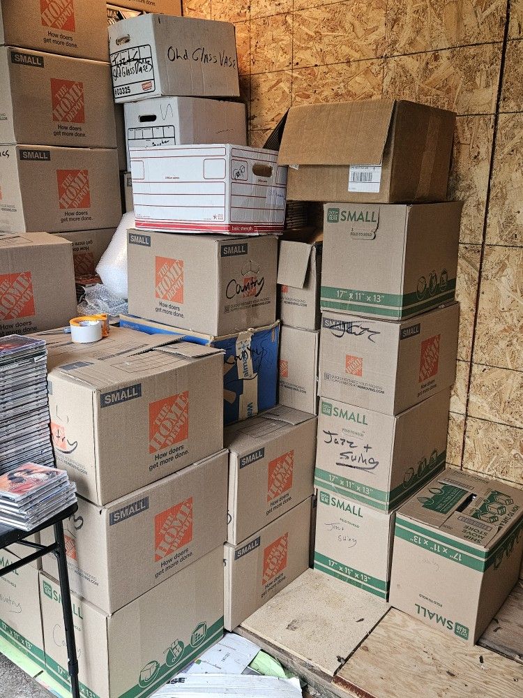 Large Lot Of Cds