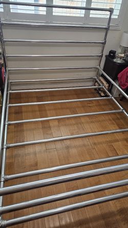 Queen metal crome tubes bed frame