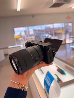 Sony Alpha 6400