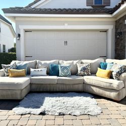 Havertys Beige Sectional Couch 