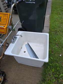 Utility sink