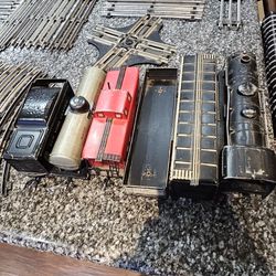 Vintage Metal Train Set From The Late 40' And Early 50's