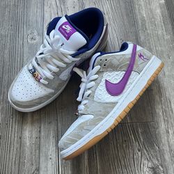 Dunk low rayssa leal size 9 lightly worn comes with box and laces