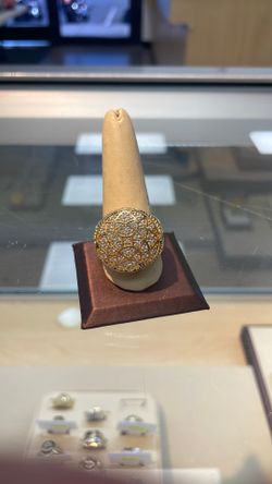 (10k) gold/diamond ring (16.1)