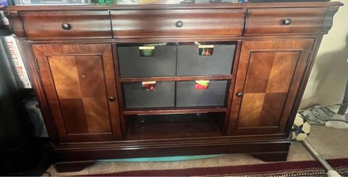 Wood entertainment center or sideboard