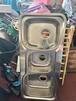 Stainless steel sink