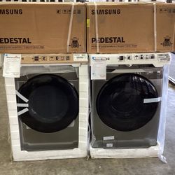 Samsung Washer & Dryer Set W/ Pedestals 