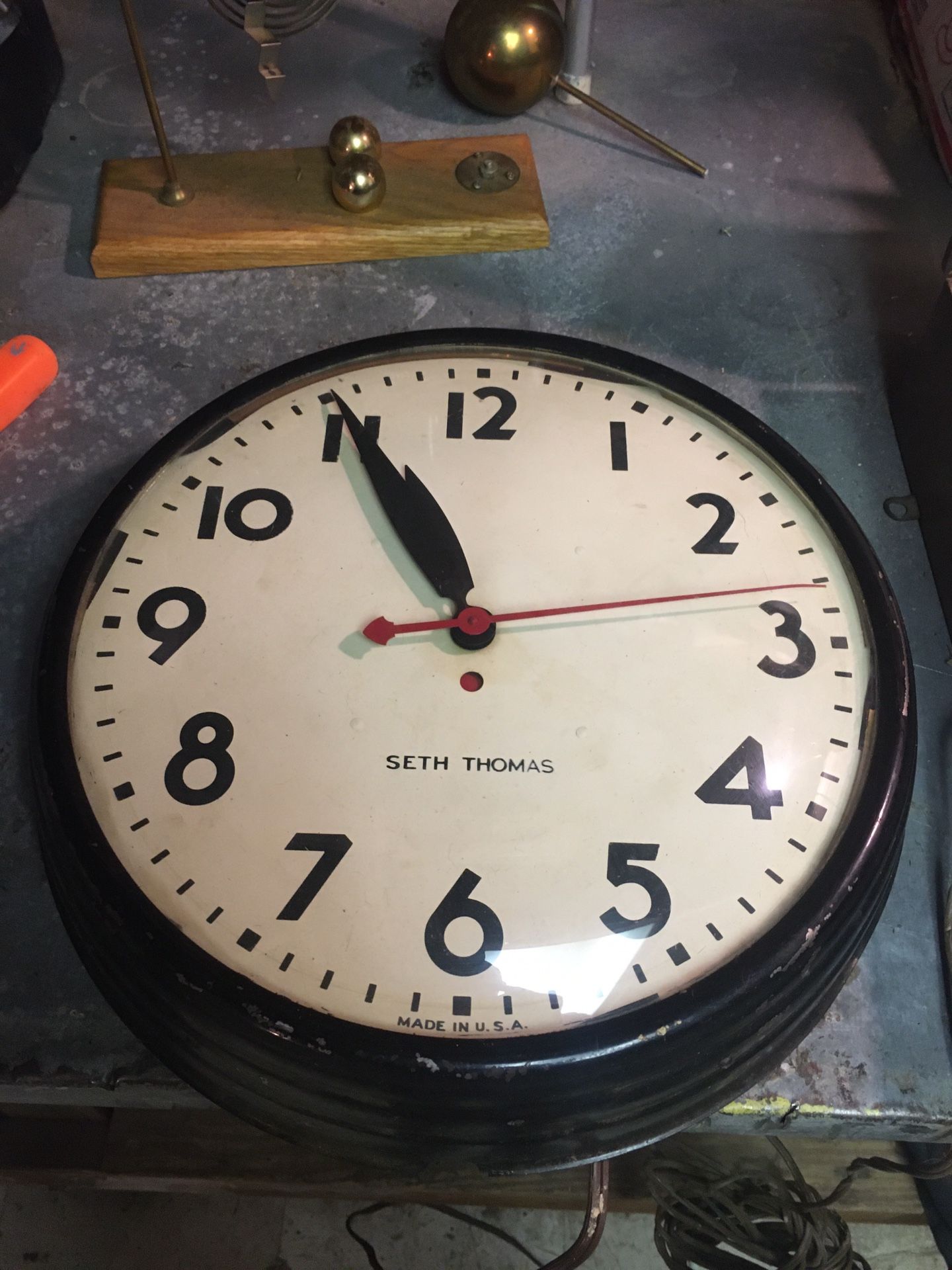 Vintage Seth Thomas wall clock. Needs repair