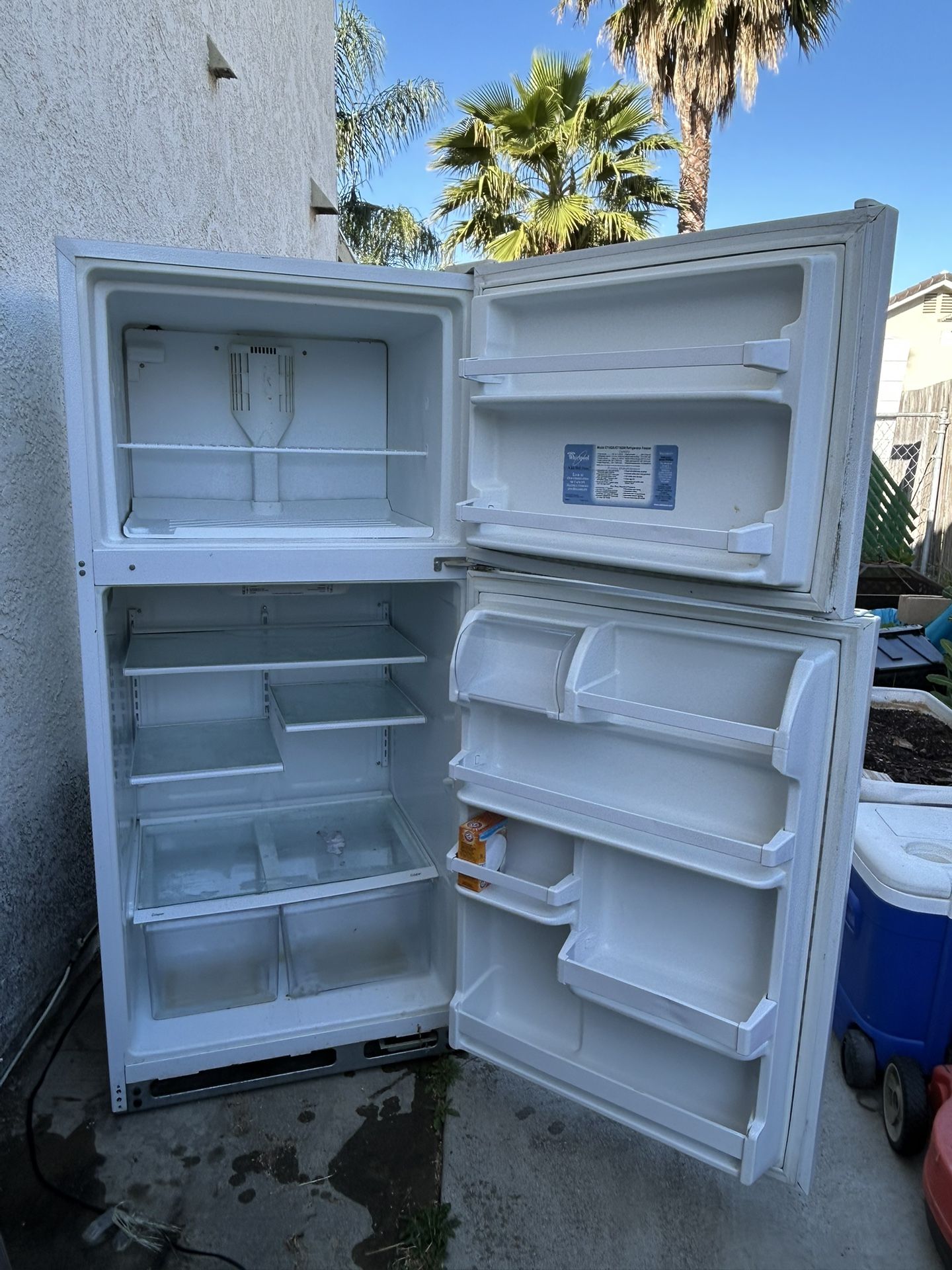 Refrigerator/ Freezer
