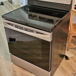 LG LREL6321S Electric Range, 6.3 cu. ft. Capacity, 30 inch Exterior Width, 5 Burners