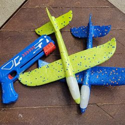 Foam Airplanes w/ Launcher