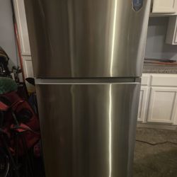 Midea Refrigerator And Freezer