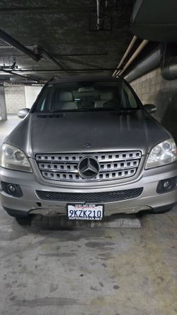 Mercedes Benz ML500