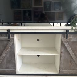 Farmhouse Barn Door TV Stand – 5 ft Media Console
