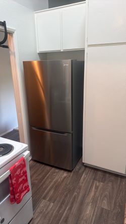 Midea Stainless Steel Bottom Freezer Refrigerator