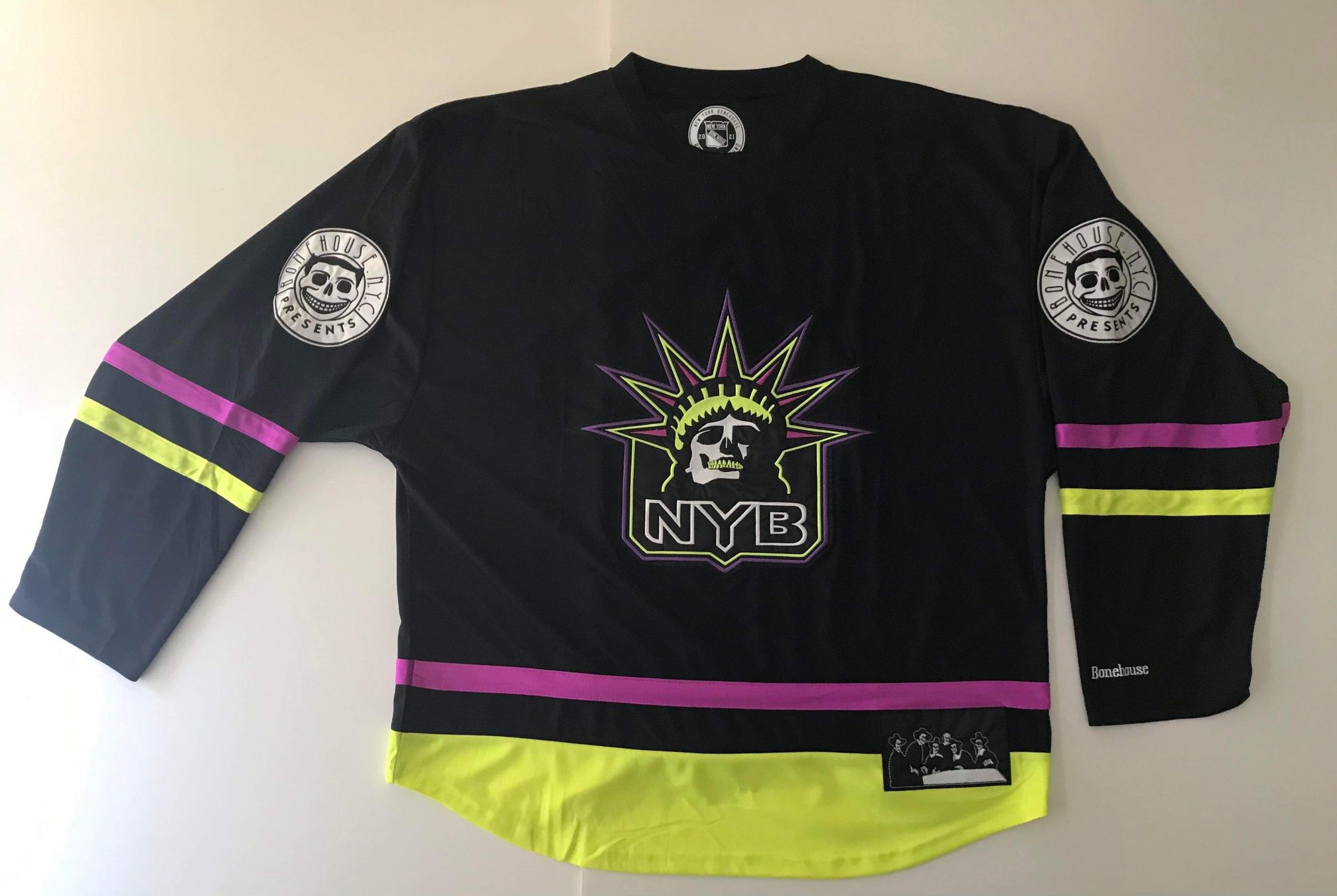 New York Rangers XL Black Lady Liberty Hockey Jersey for Sale in New York,  NY - OfferUp