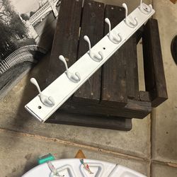 6 Hook Rack
