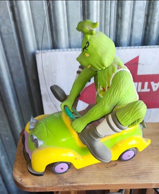 2000 Dr Seuss NIB Grinch Getaway Car RC Needs Remote Control Radioshack Vintage