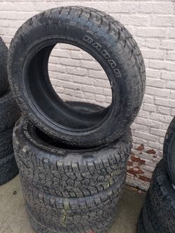 35/12.50/22 Set Of 4 Almost New Tires