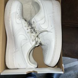 White AF’1s