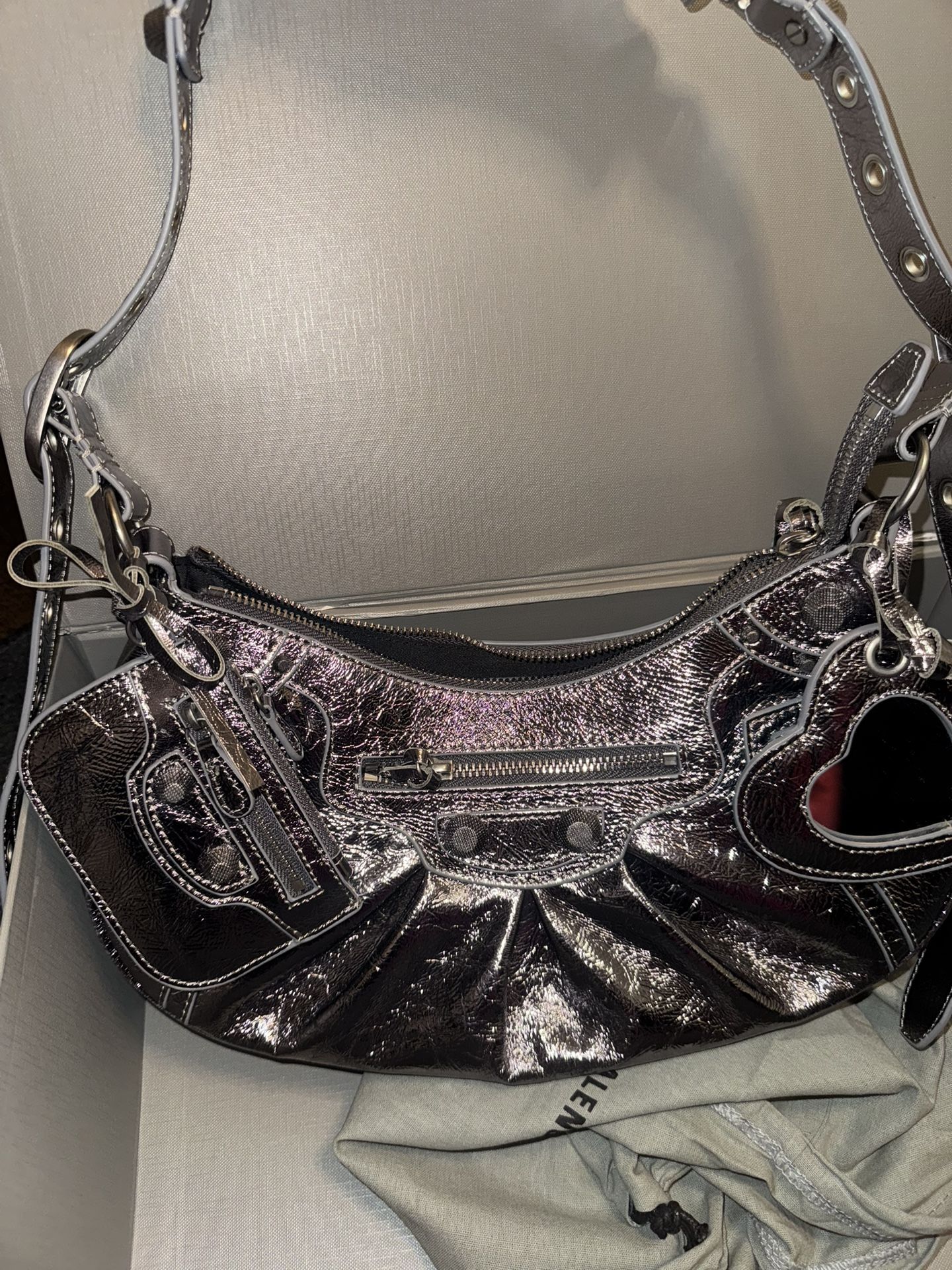 Balenciaga  Bag.                           WOMEN'S LE CAGOLE SMALL SHOULDER BAG METALLIZED IN SILVER 