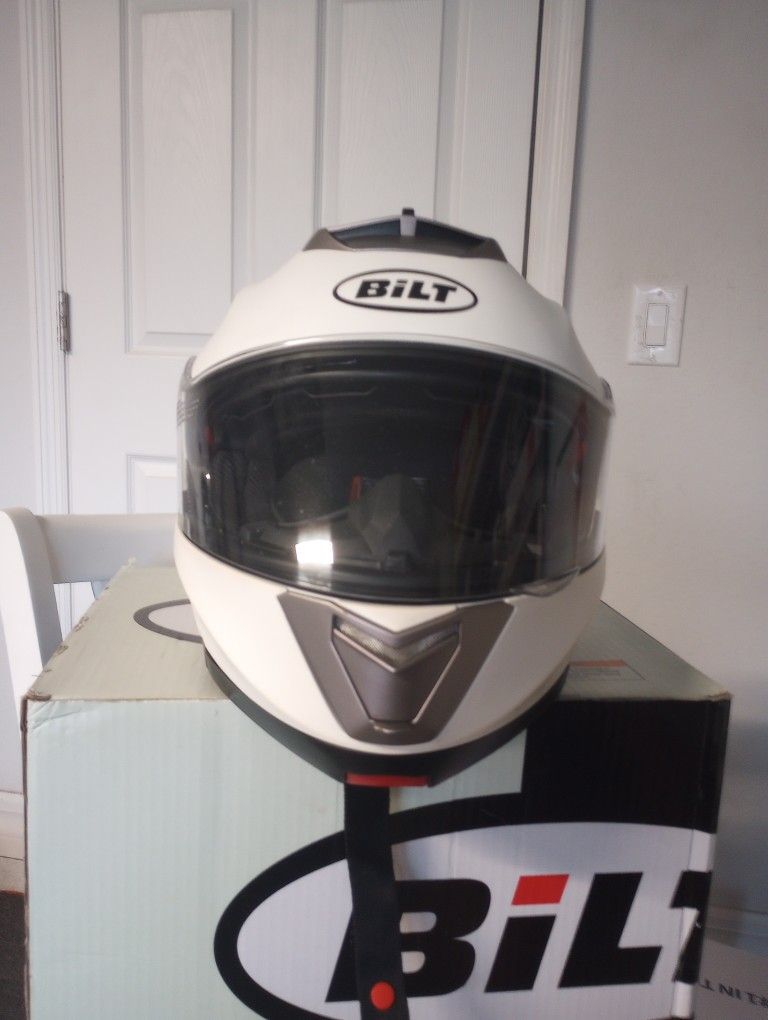 Motorcycle Helmet XL (Bilt Techno Evolution)
