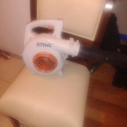 Shlith hand blower