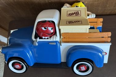 M&M Country Pickup Truck Candy Dispenser