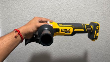 Dewalt 20v Grinder 4 1/2" XR Esmeriladora XR