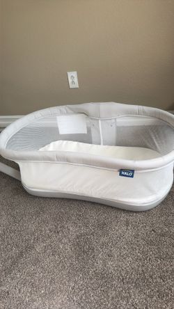 Halo bassinet