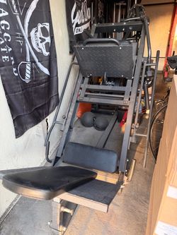 Leg press machine