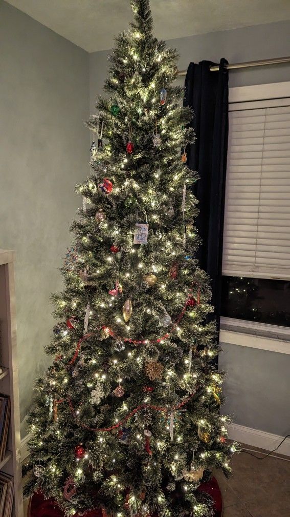 Pre Lit Christmas Tree 9 Ft Tall