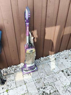 Shark Vacuum cleaner