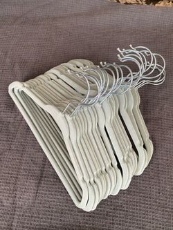 Kids Velvety Clothes Hangers 24 Pcs
