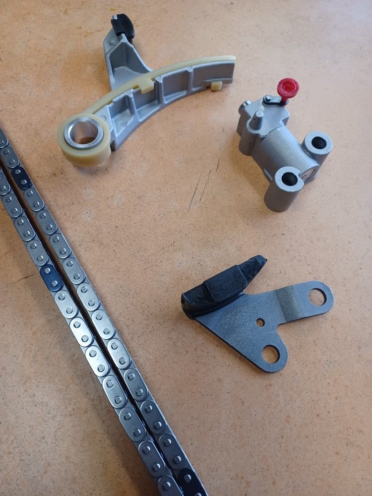 Brand New Toyota Tacoma 2.7L Balancer Chain Kit