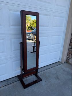 Jewlery holder mirror